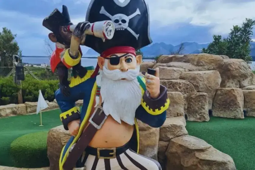 Pirate Adventure Golf